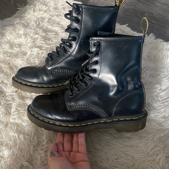doc martens boots - Picture 1 of 4